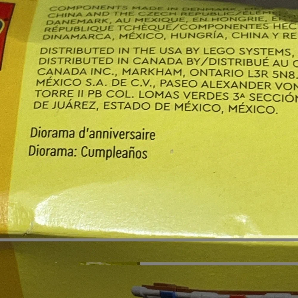 Lego BIRTHDAY DIORAMA 40584 Party Balloons Cake Camera SEALED *Box Damage* NEW